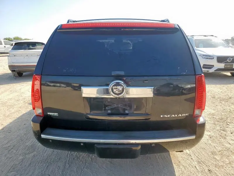 2011 CADILLAC ESCALADE ESV LUXURY  