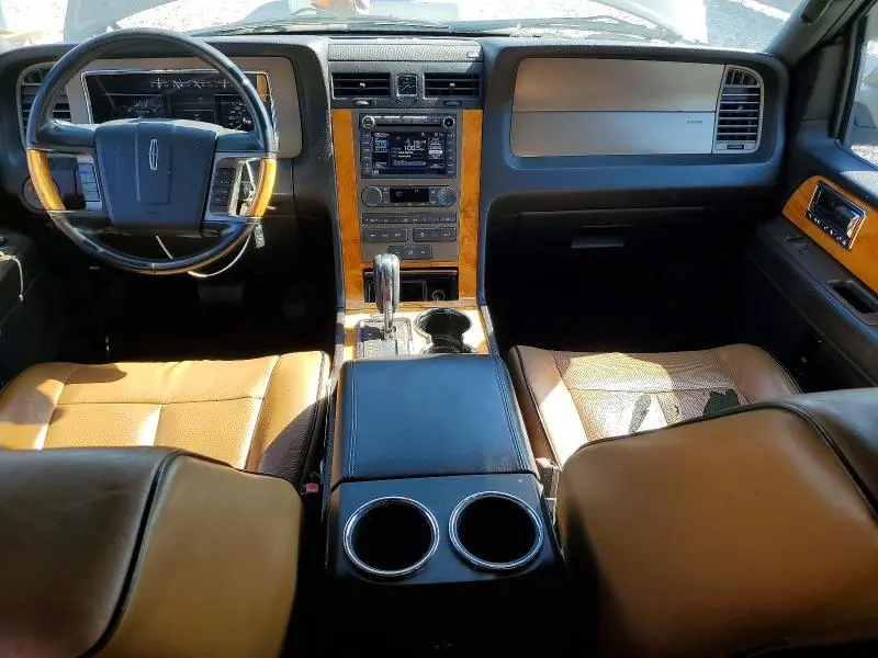 2011 LINCOLN NAVIGATOR   