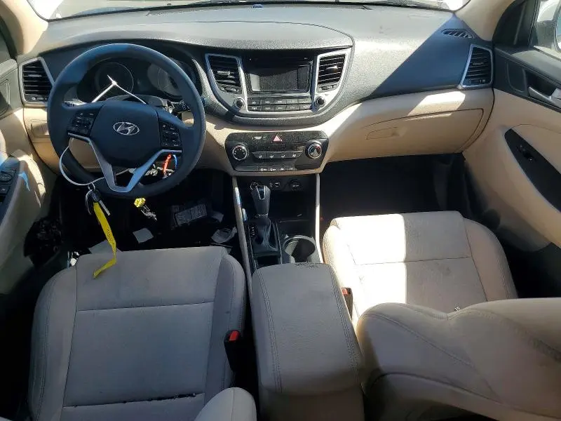 2018 HYUNDAI TUCSON SE  