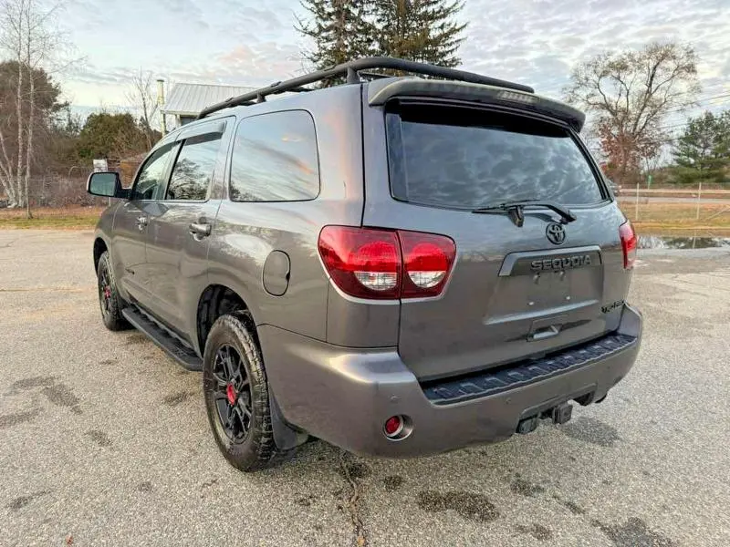 2021 TOYOTA SEQUOIA SR5  