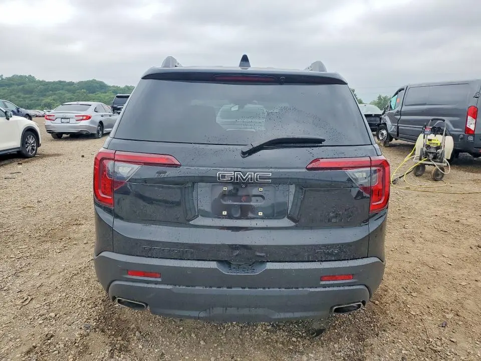 2022 GMC ACADIA SLE  