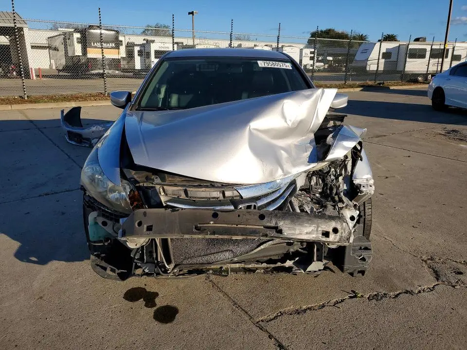 2011 HONDA ACCORD SE  