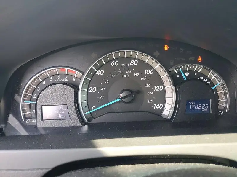 2013 TOYOTA CAMRY SE  