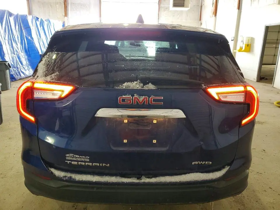 2022 GMC TERRAIN SLE  