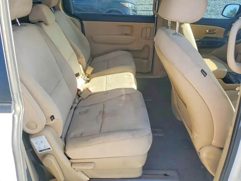 2015 KIA SEDONA LX  