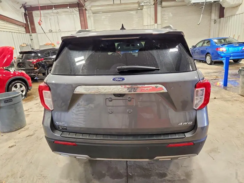 2022 FORD EXPLORER XLT  
