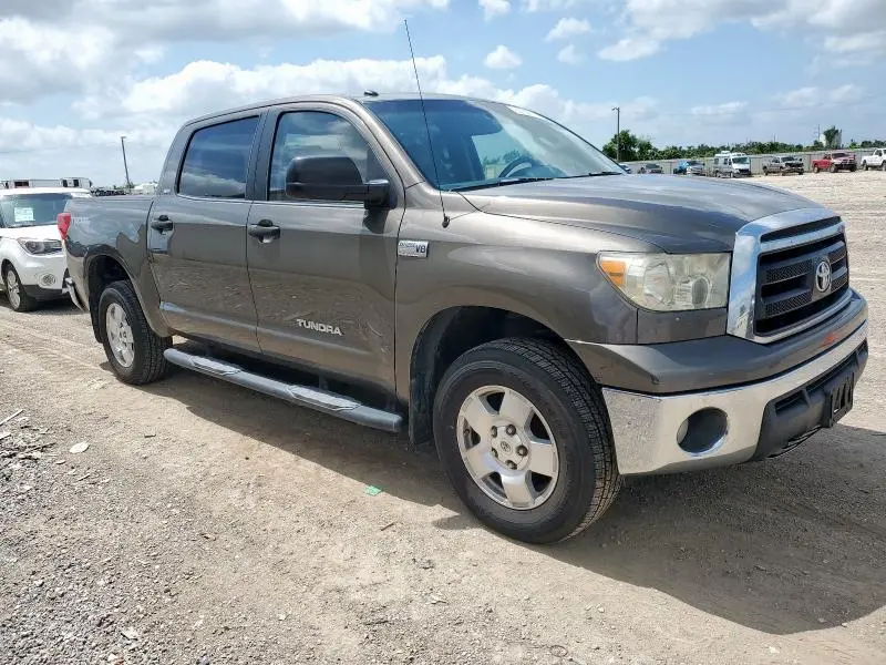 2010 TOYOTA TUNDRA CREWMAX SR5  