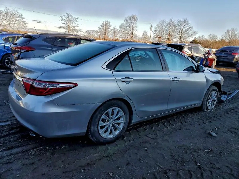 2015 TOYOTA CAMRY LE  