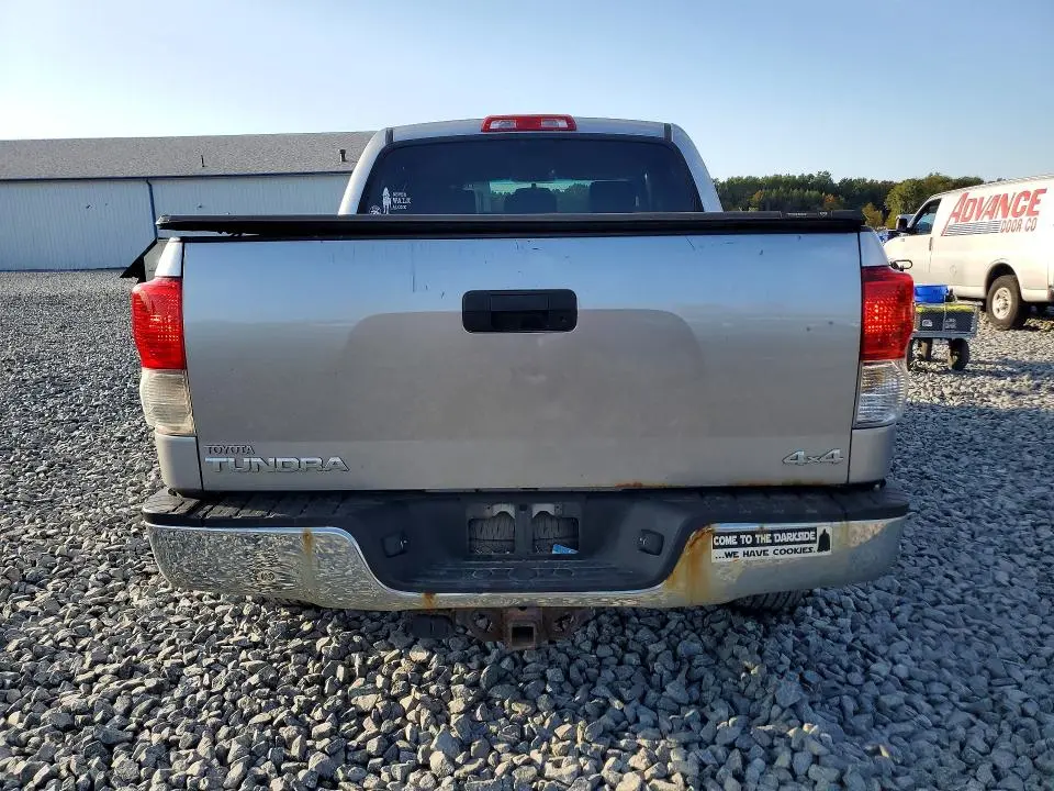 2010 TOYOTA TUNDRA CREWMAX SR5  
