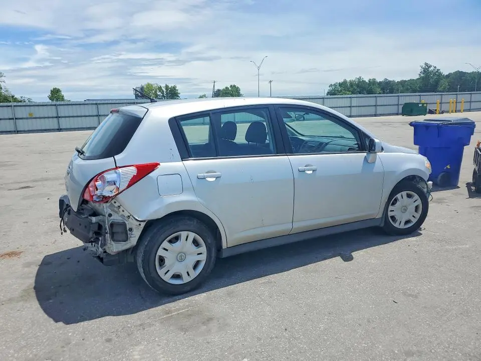 2011 NISSAN VERSA 1.8 S  