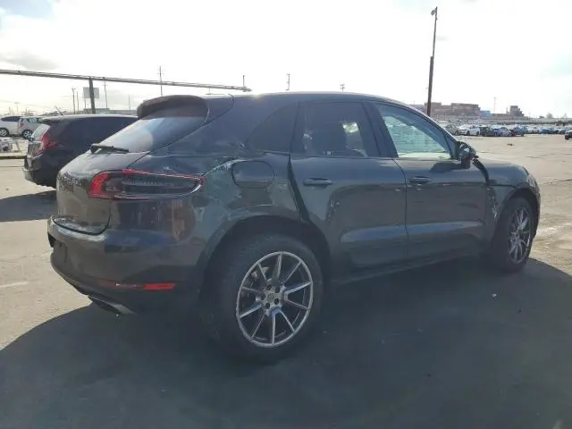 2017 PORSCHE MACAN   