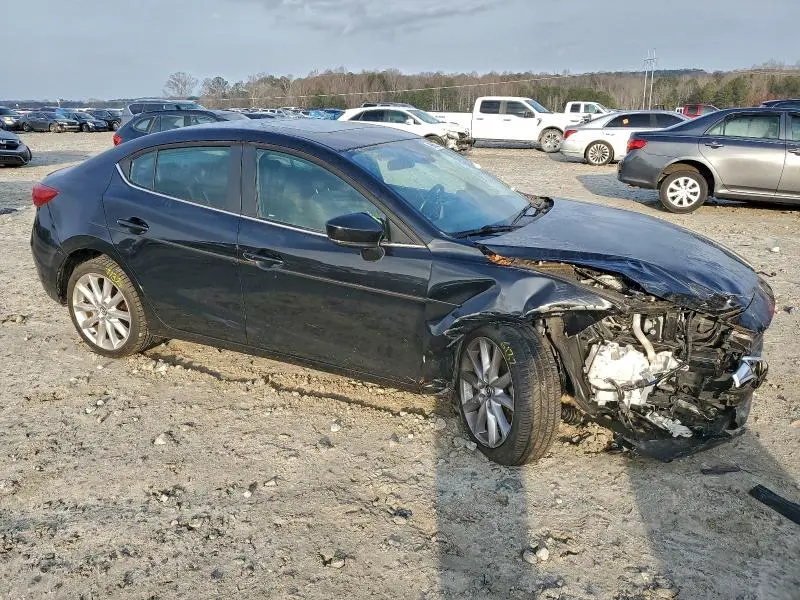 2017 MAZDA 3 TOURING  