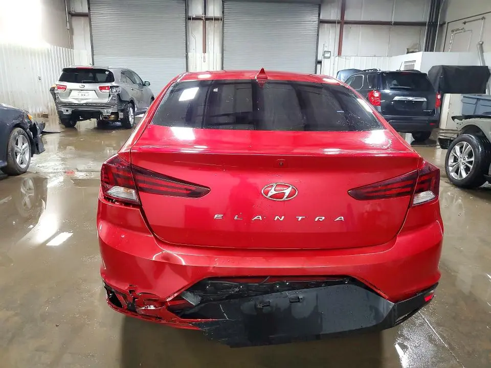 2020 HYUNDAI ELANTRA SEL  