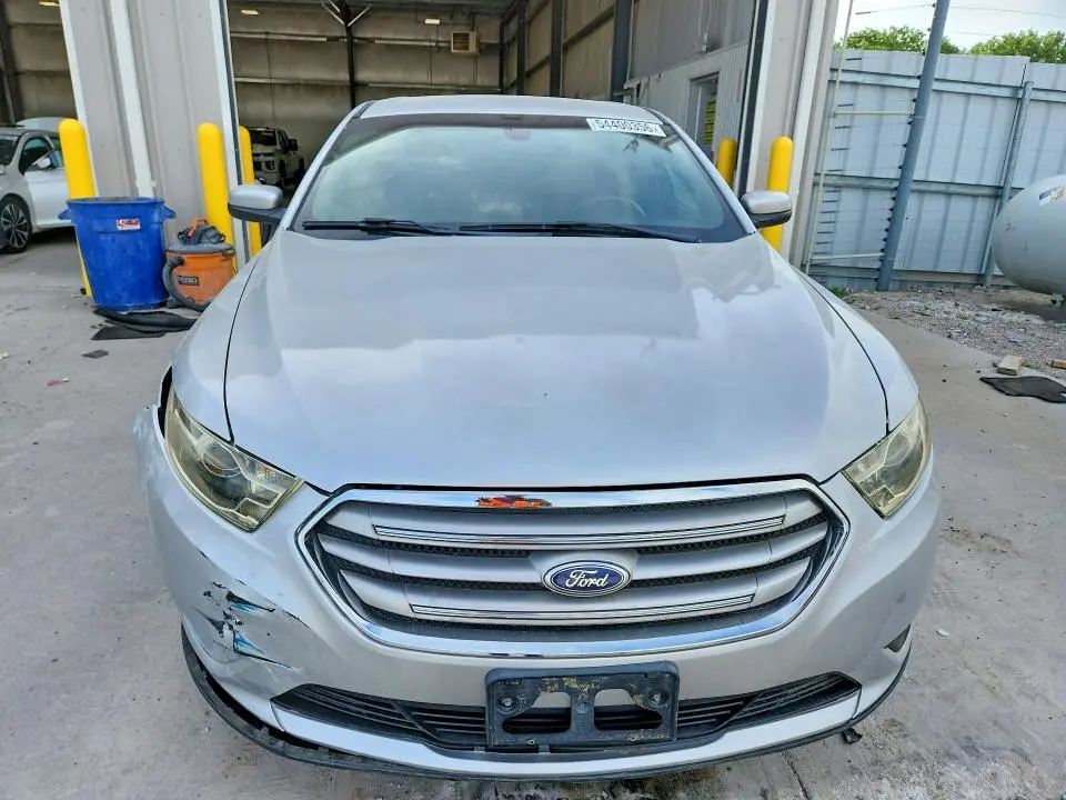 2018 FORD TAURUS SEL  