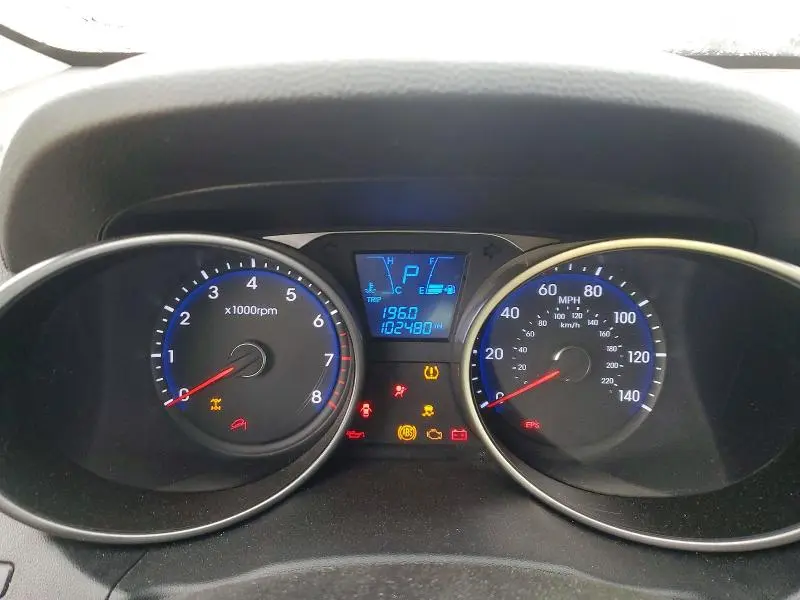 2011 HYUNDAI TUCSON GLS  