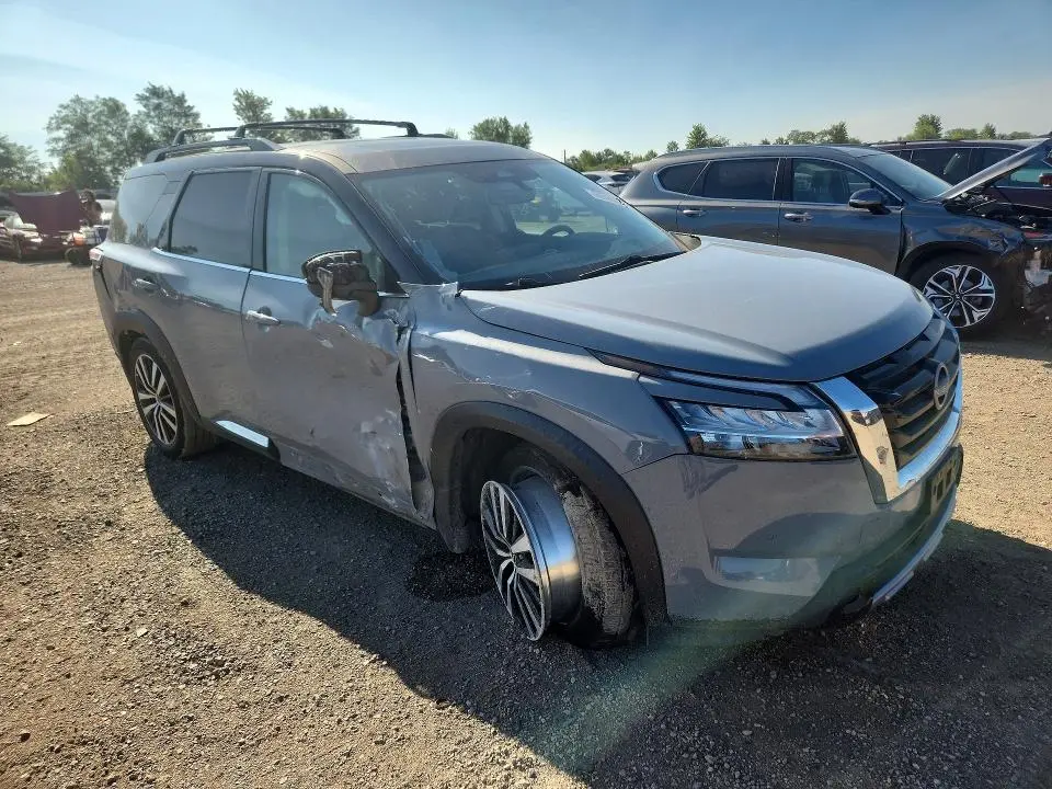 2024 NISSAN PATHFINDER PLATINUM  