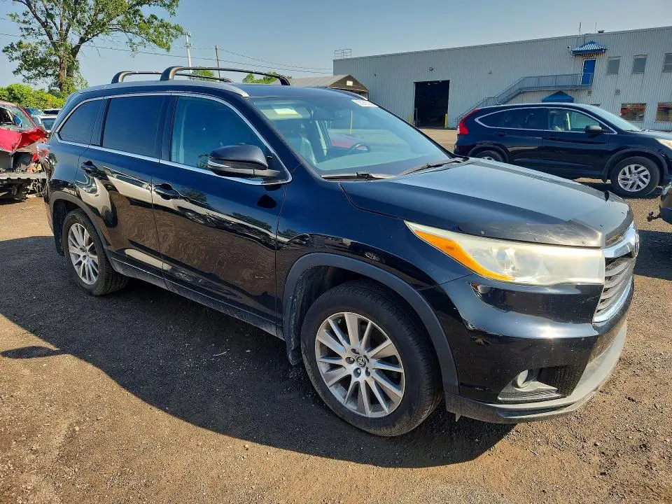 2016 TOYOTA HIGHLANDER XLE  