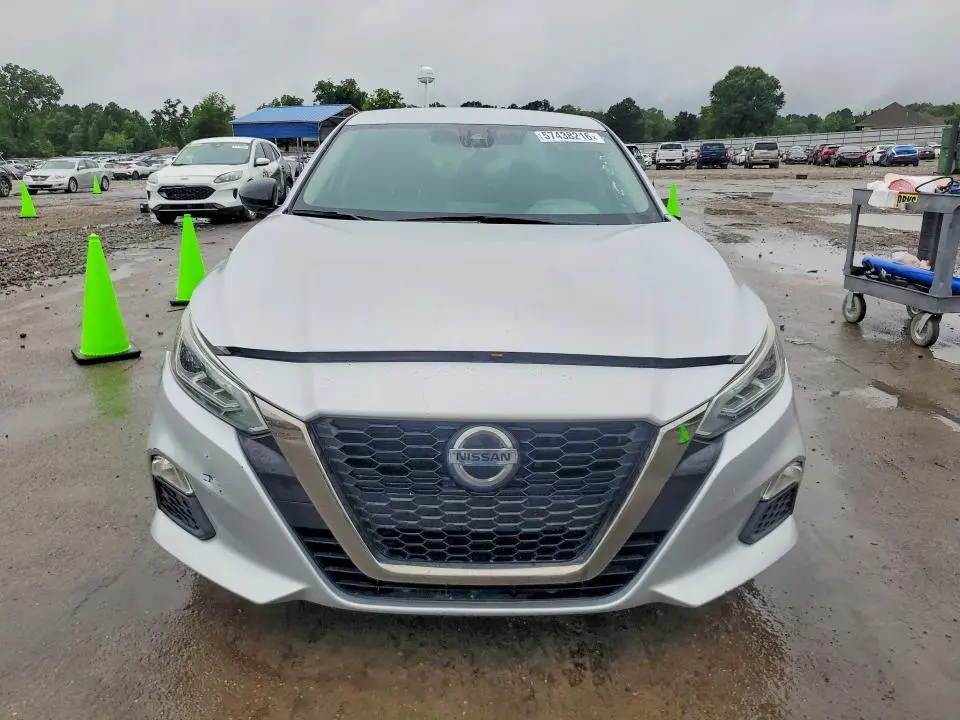 2020 NISSAN ALTIMA SR  