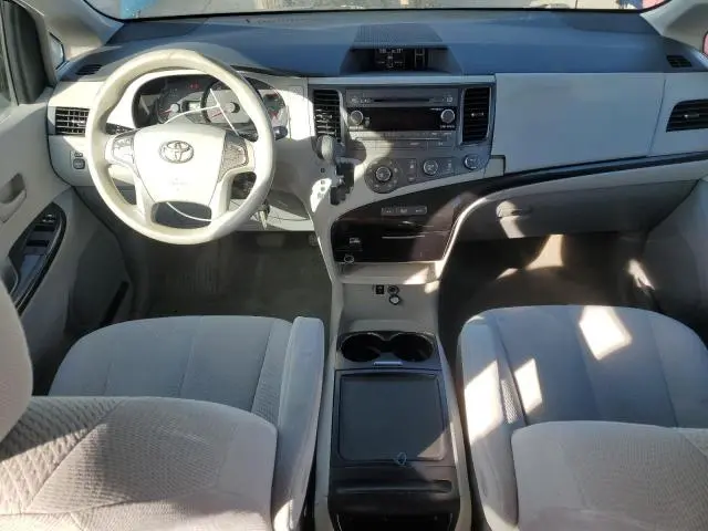 2012 TOYOTA SIENNA LE  