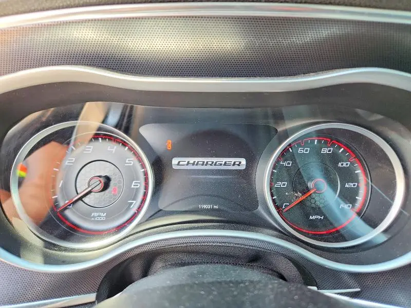 2015 DODGE CHARGER SXT  