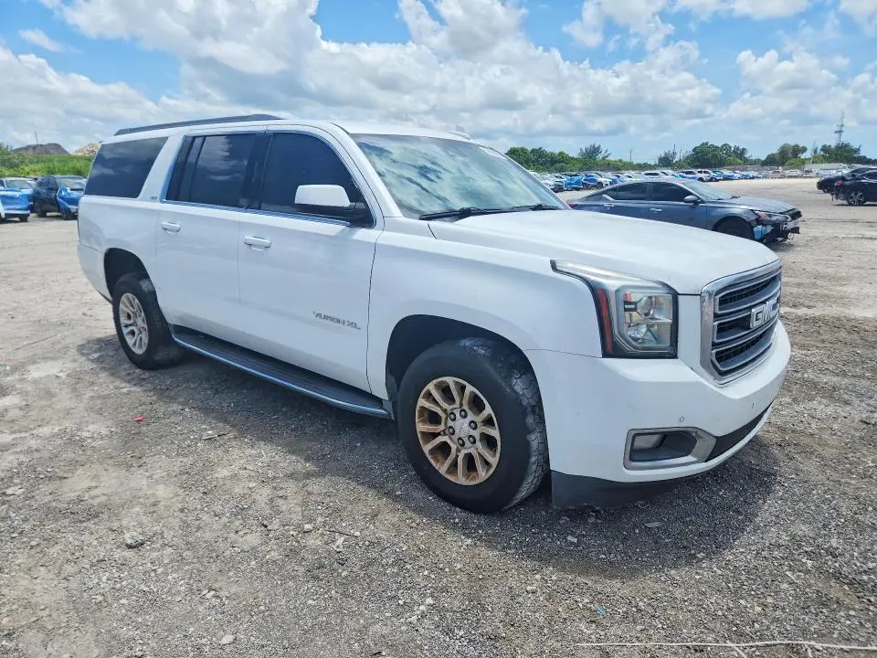 2017 GMC YUKON XL K1500 SLT  