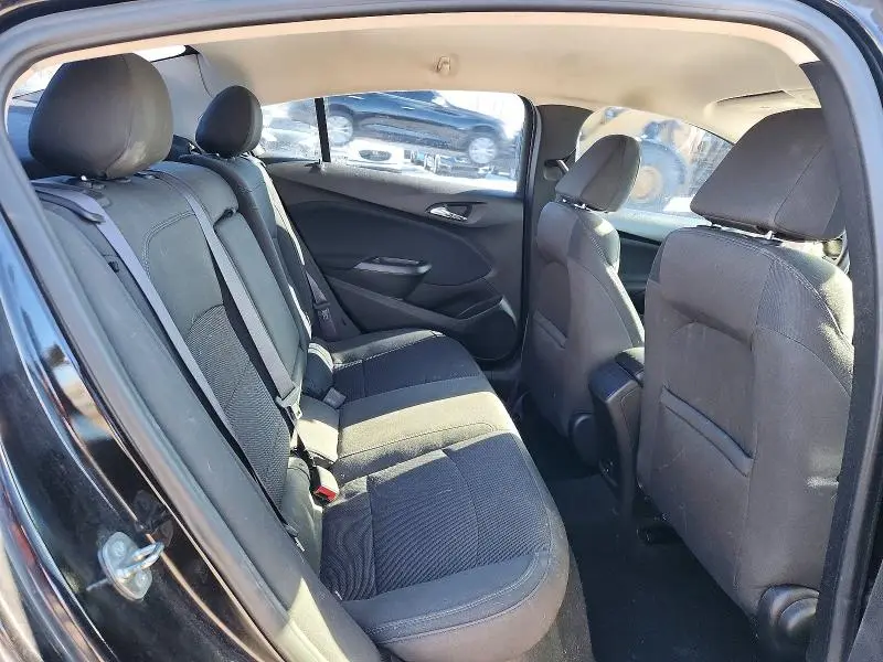 2017 CHEVROLET CRUZE LT  
