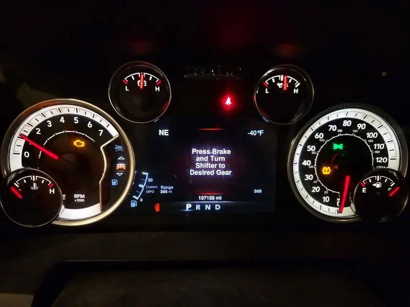 2013 RAM 1500 SPORT  