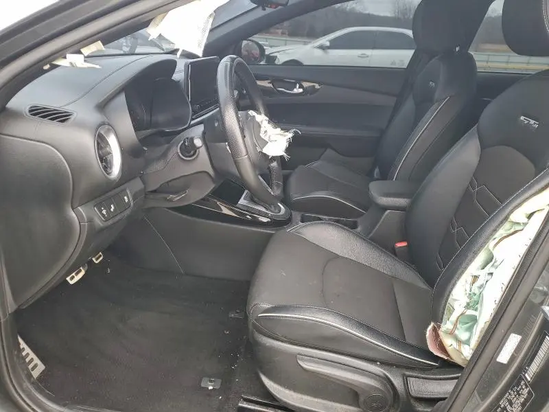 2024 KIA FORTE GT LINE  