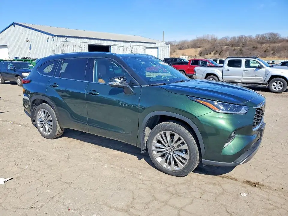2023 TOYOTA HIGHLANDER PLATINUM  