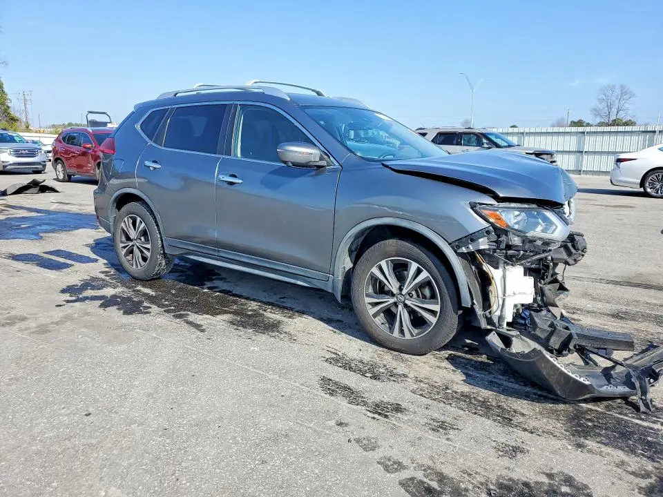 2019 NISSAN ROGUE SV  