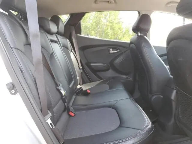 2010 HYUNDAI TUCSON GLS  