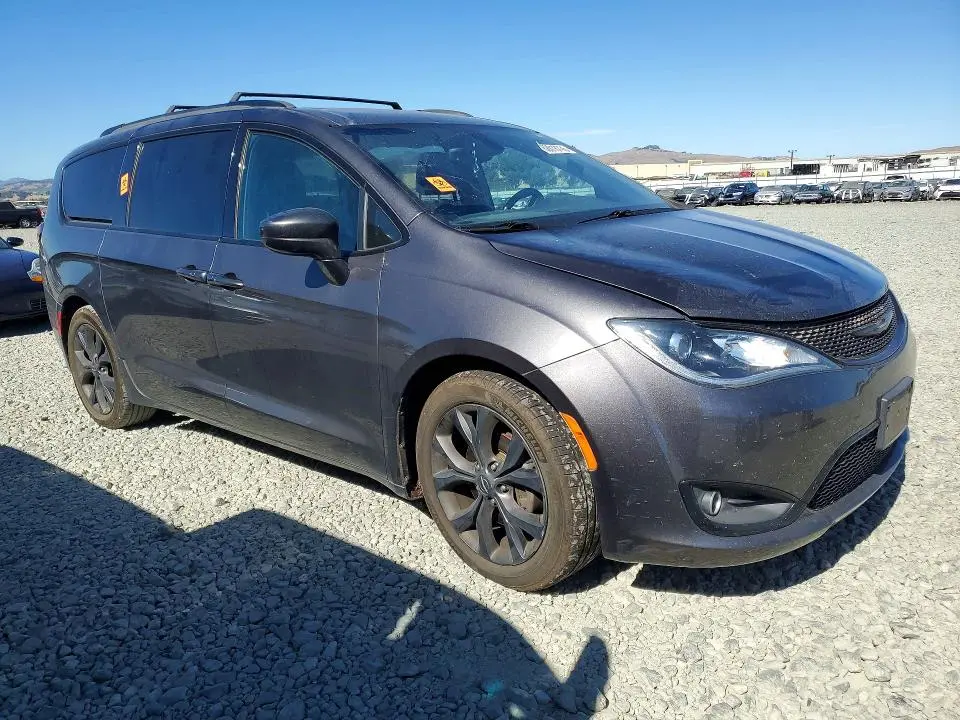 2018 CHRYSLER PACIFICA TOURING L PLUS  