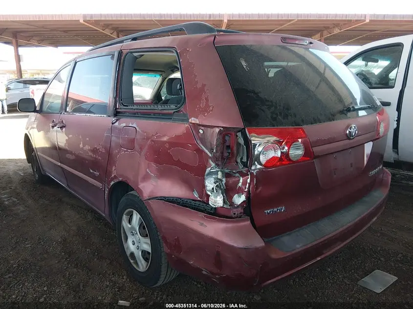 2010 TOYOTA SIENNA LE