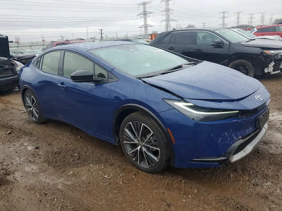 2024 TOYOTA PRIUS XLE  