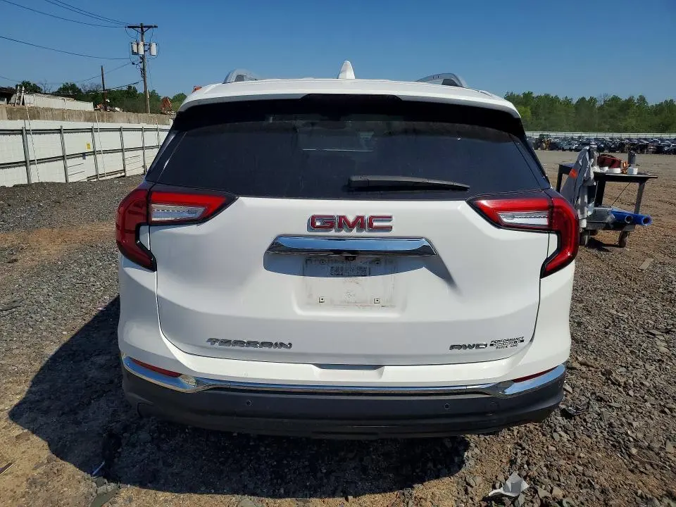 2022 GMC TERRAIN SLT  