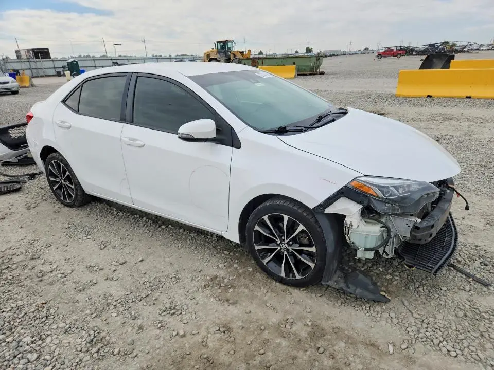 2019 TOYOTA COROLLA SE  