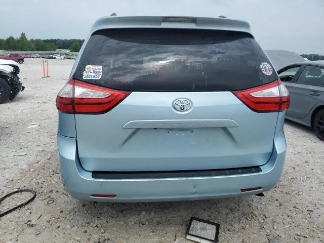 2016 TOYOTA SIENNA LE  