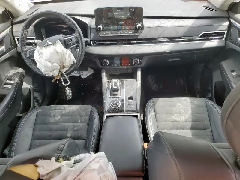 2023 MITSUBISHI OUTLANDER SE  