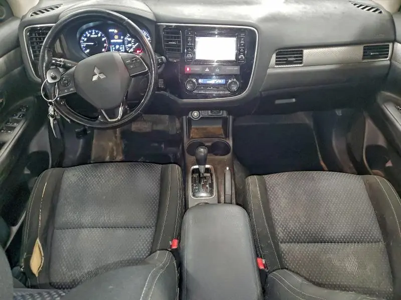 2016 MITSUBISHI OUTLANDER SE  