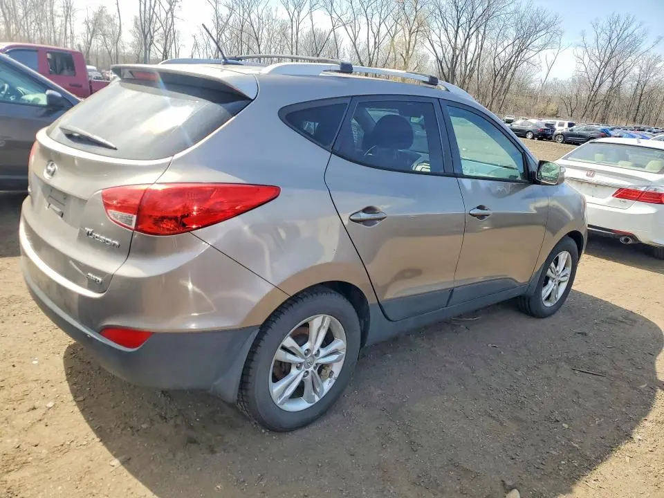 2012 HYUNDAI TUCSON GLS  