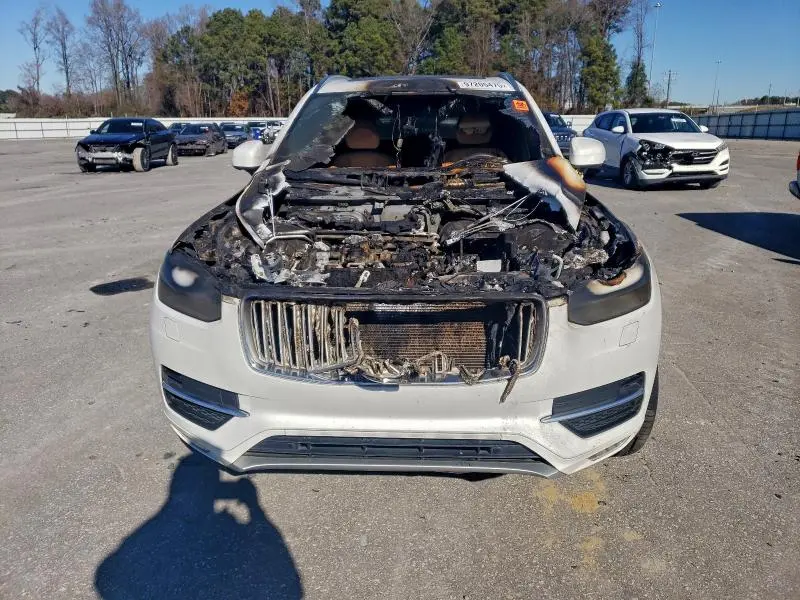 2018 VOLVO XC90 T6  