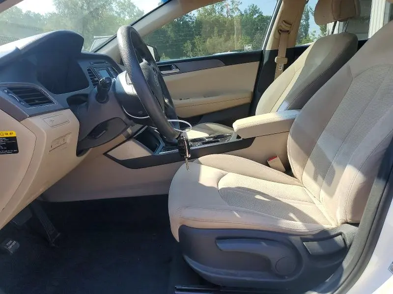 2017 HYUNDAI SONATA SE  