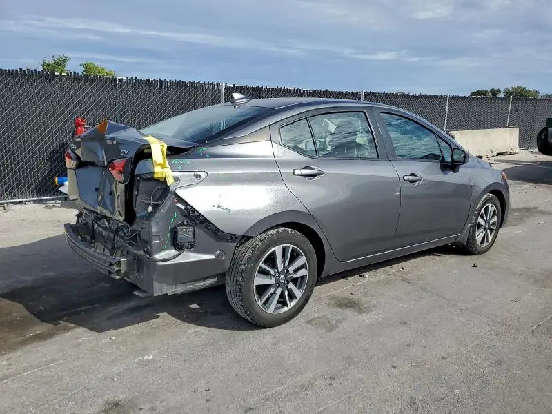2022 NISSAN VERSA SV  