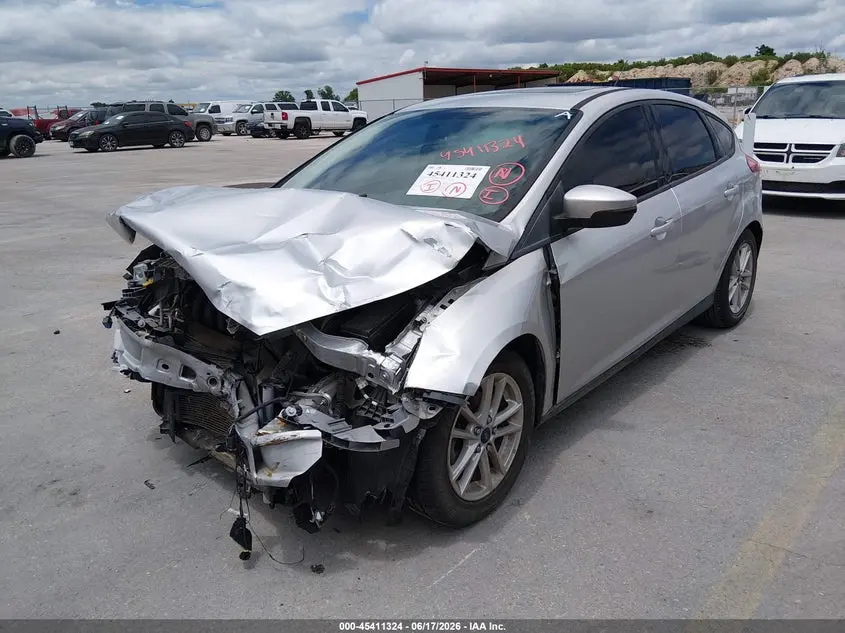 2016 FORD FOCUS SE