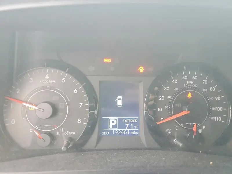 2015 TOYOTA SIENNA LE  