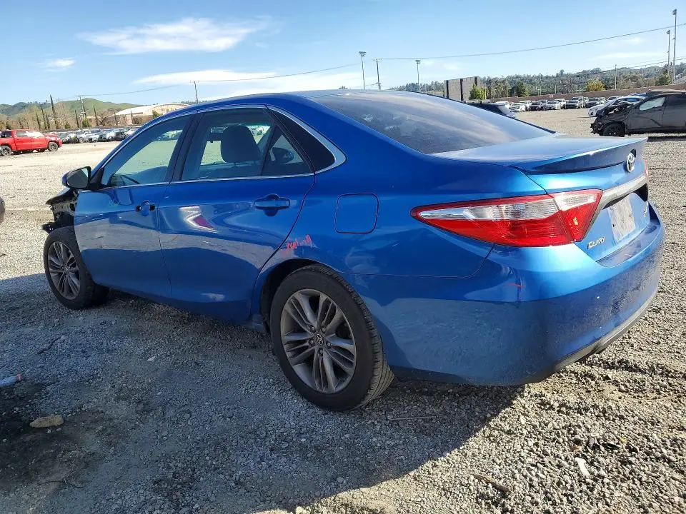 2017 TOYOTA CAMRY SE  