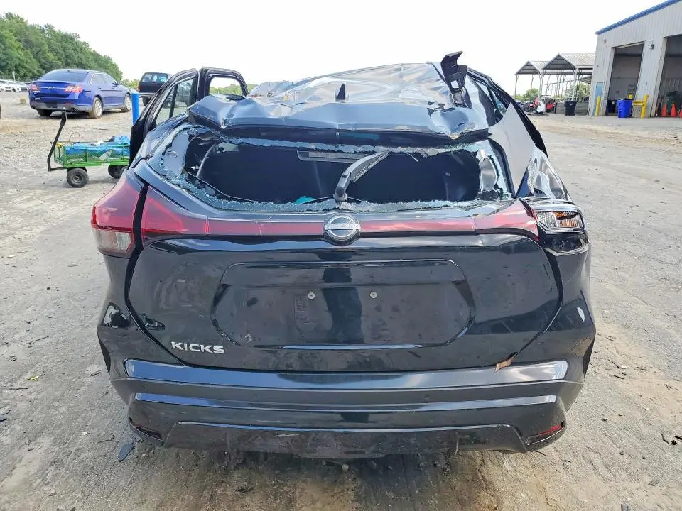 2023 NISSAN KICKS S  