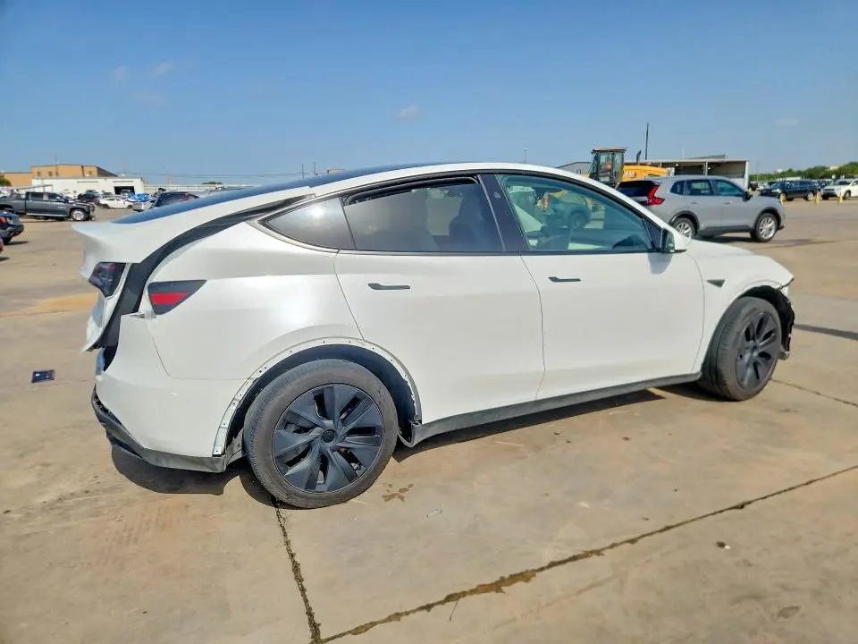 2025 TESLA MODEL Y   