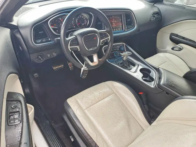 2017 DODGE CHALLENGER SXT  