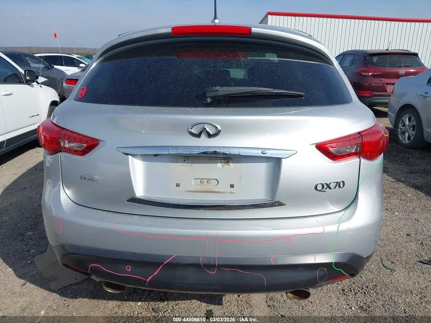 2017 INFINITI QX70  